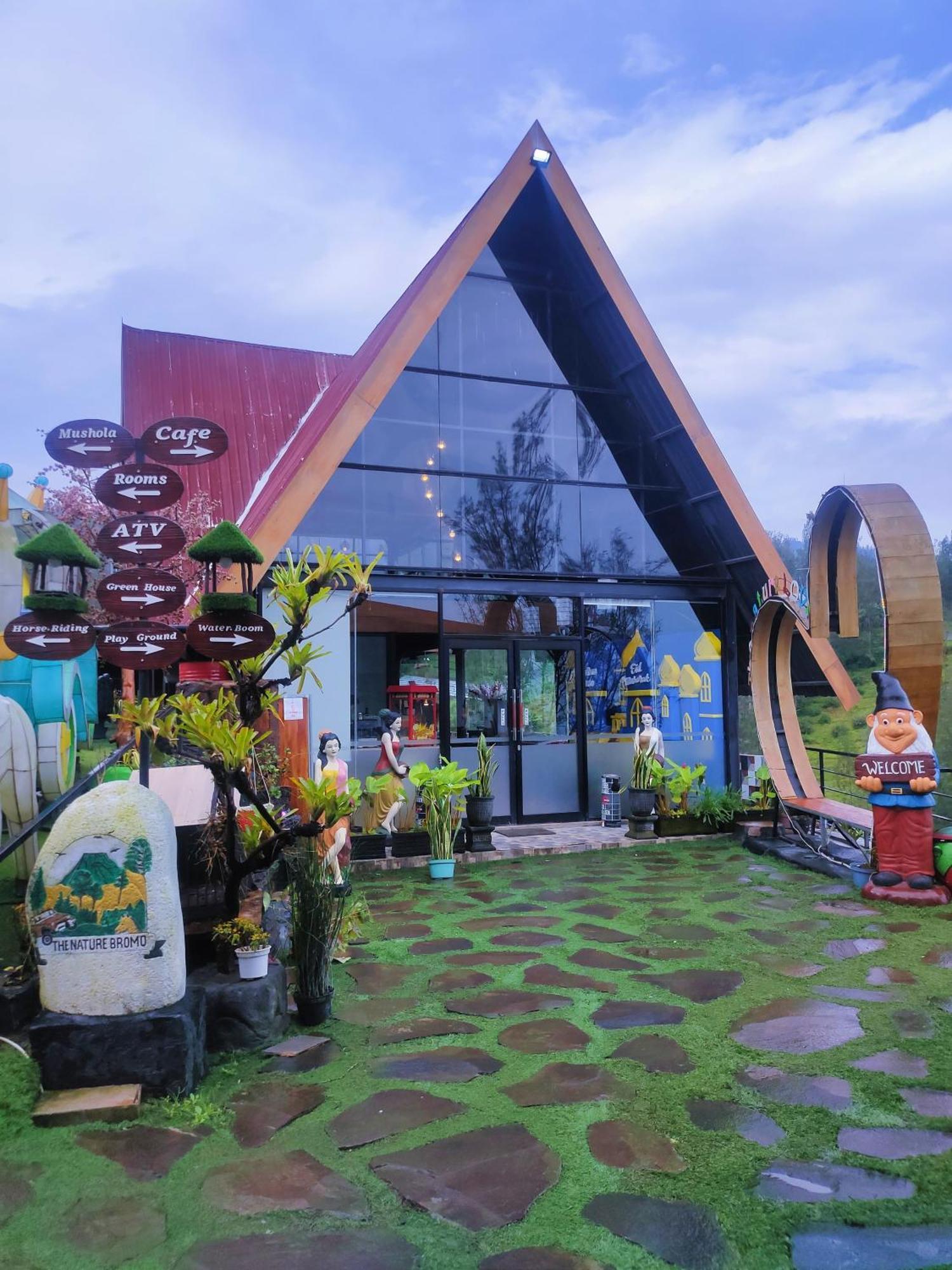Hotel Nature Bromo And Resort Pasuruan Exterior photo